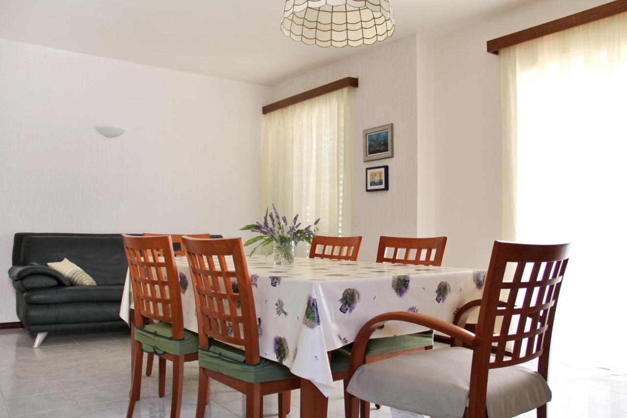 Apartments By The Sea Razanj, Rogoznica - 4253 Ražanj Exterior foto